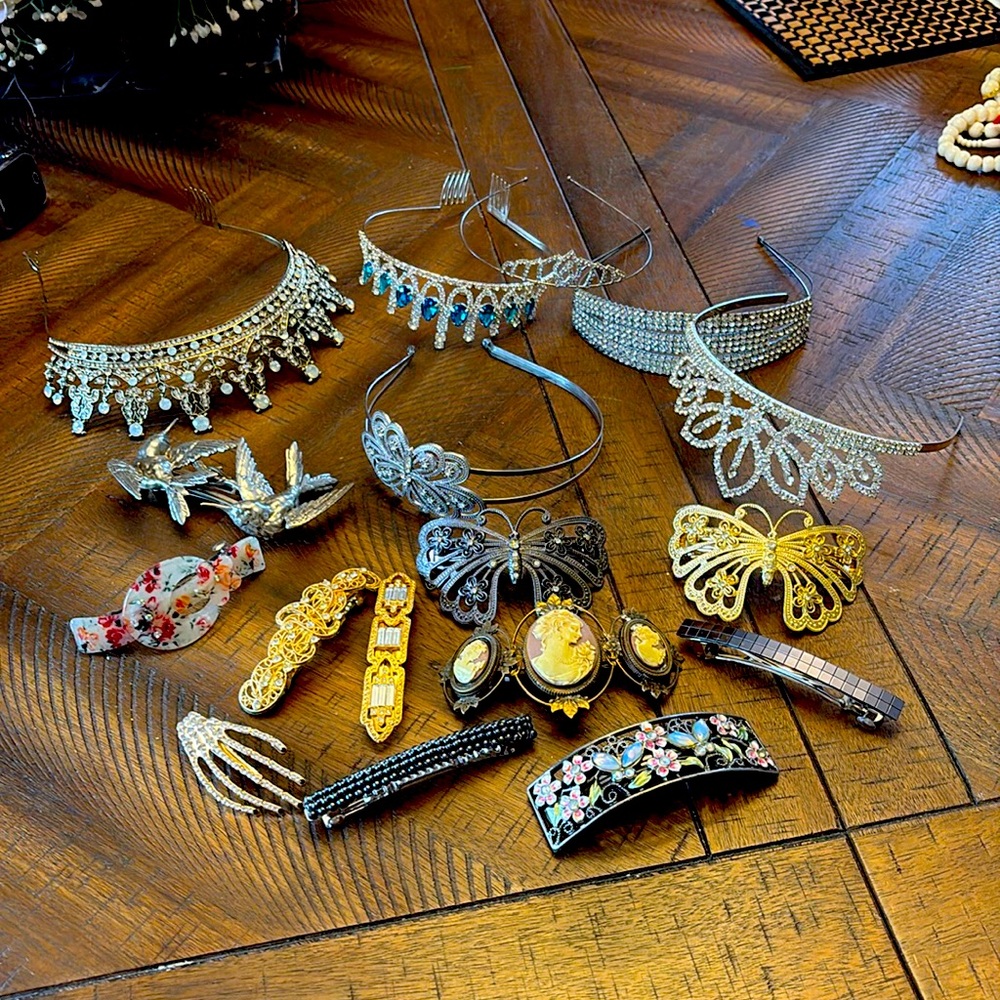 Gorgeous tiara’s and hair barrettes